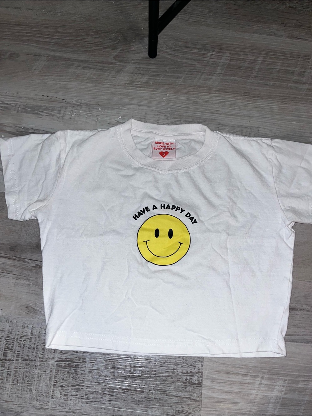 Smiley Cropped Tee - Picture 2 of 5
